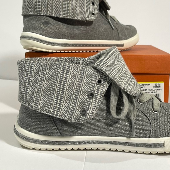 Rocket Dog Penwell Convertible High Top/Low Top
Fold Down Collar Canvas Sneaker - Picture 13 of 16